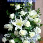 Rangkaian Bunga Meja Mawar Putih